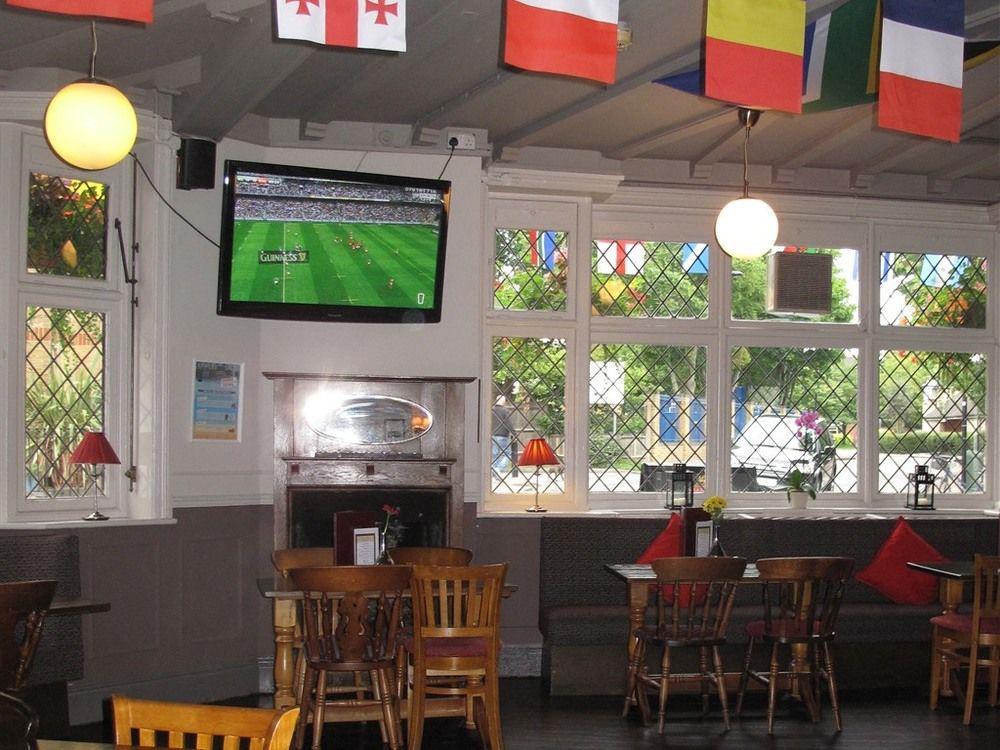 The Swan Inn Pub Isleworth Bagian luar foto