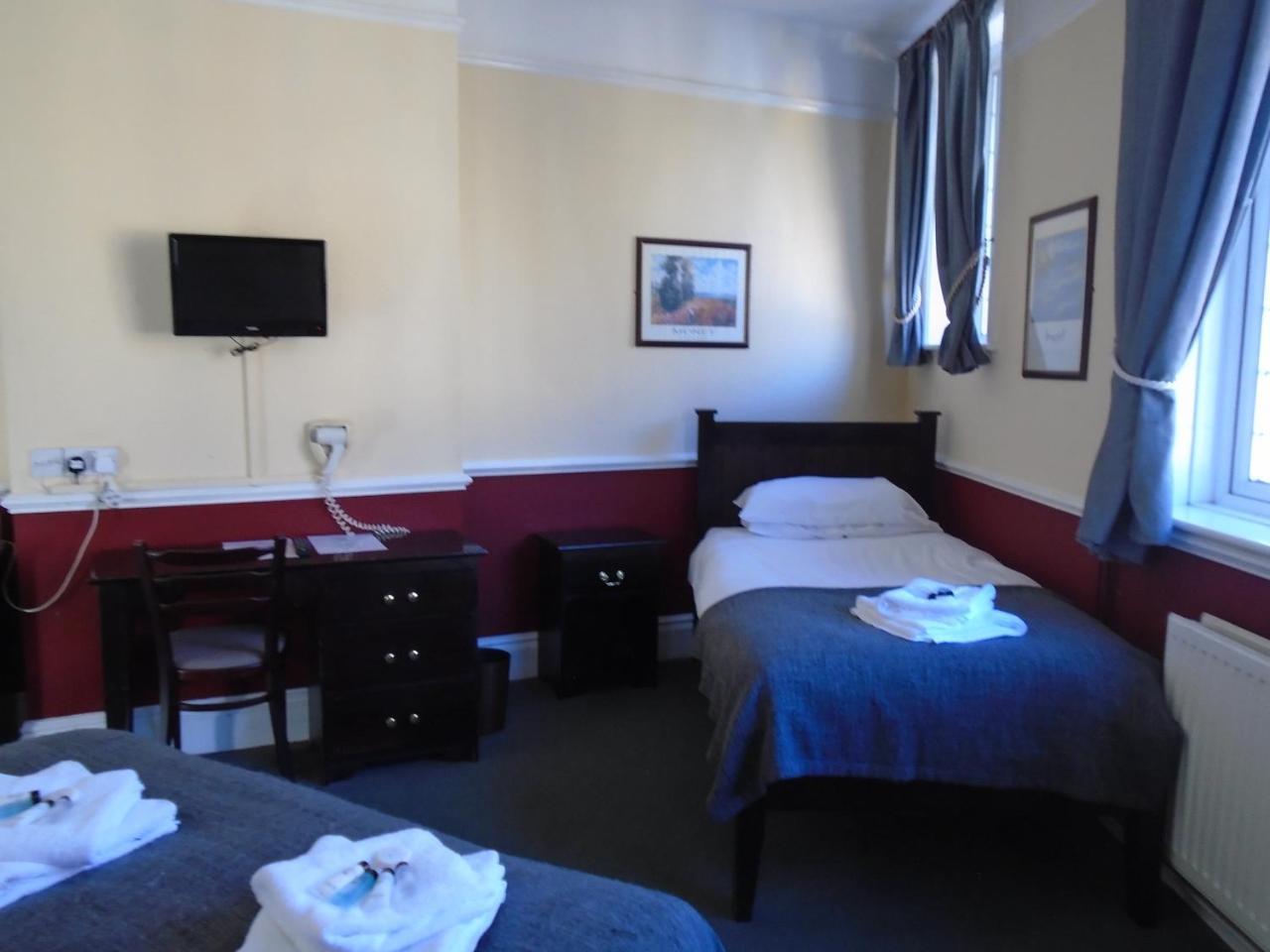 The Swan Inn Pub Isleworth Bagian luar foto